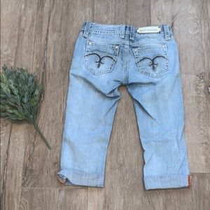 Rock Revival Jeans - Rock Revival Capri jeans Rock Revival Jeans - Rock Revival Capri jeans